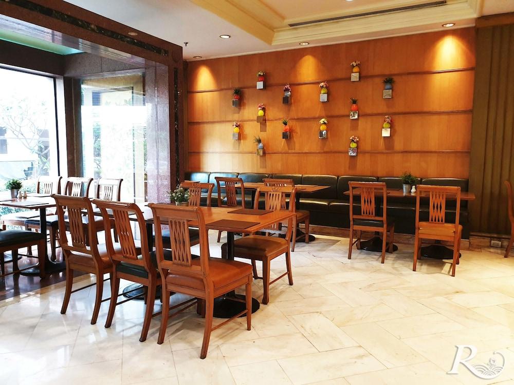 The Royal City Hotel Bangkok Exterior photo