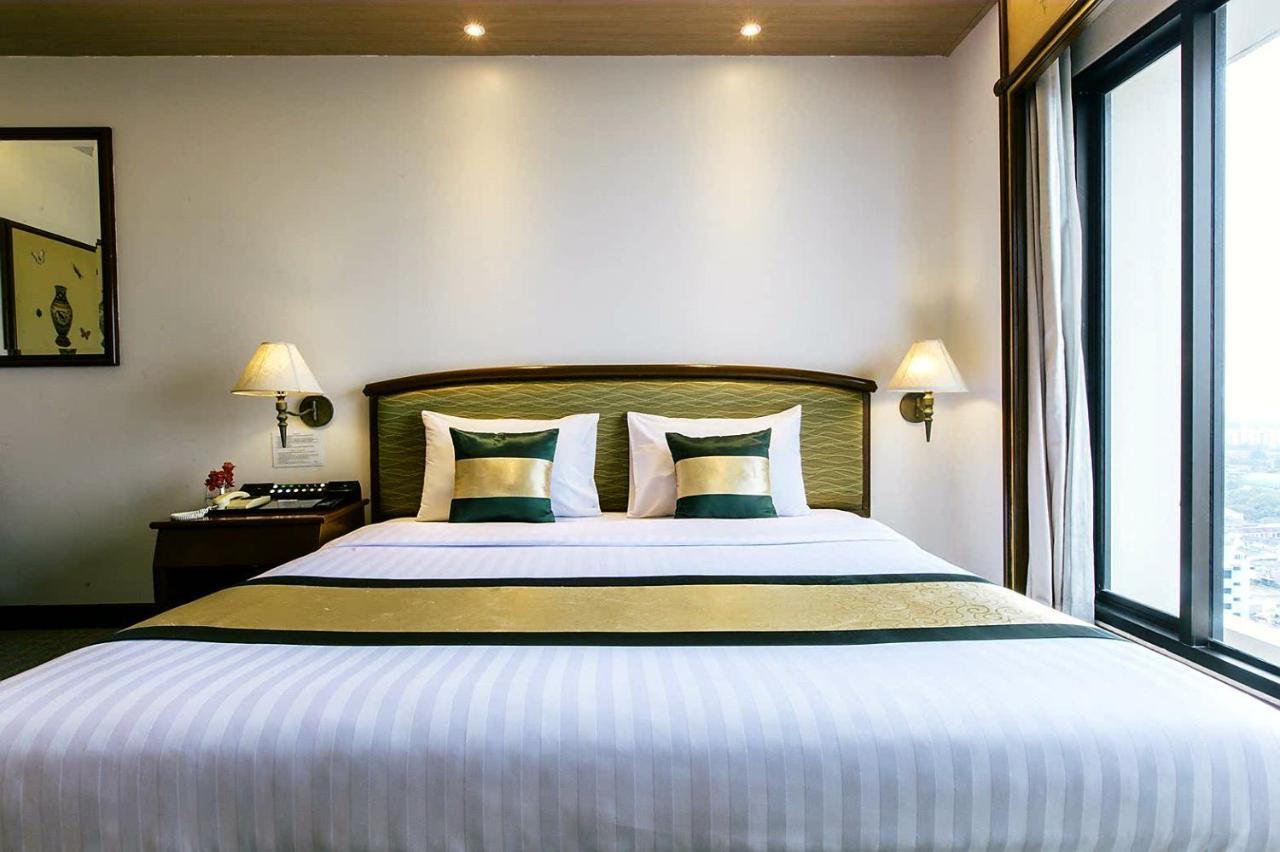 The Royal City Hotel Bangkok Exterior photo