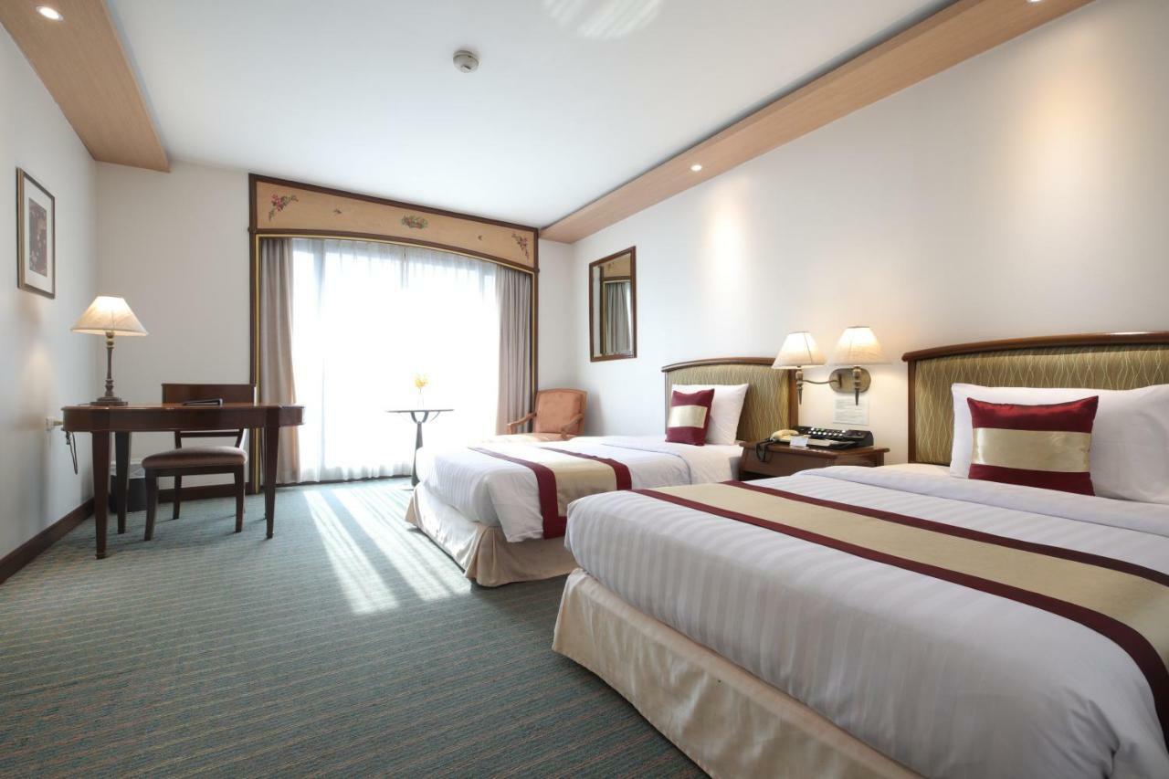 The Royal City Hotel Bangkok Exterior photo