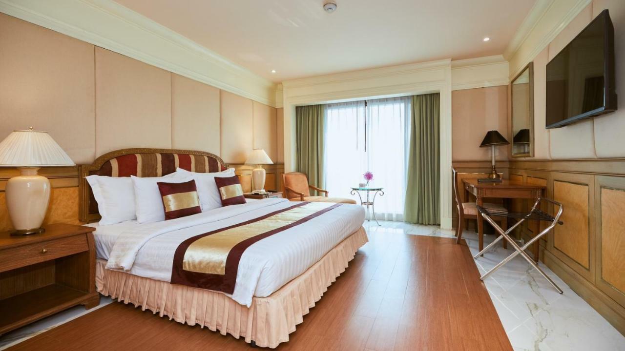 The Royal City Hotel Bangkok Exterior photo