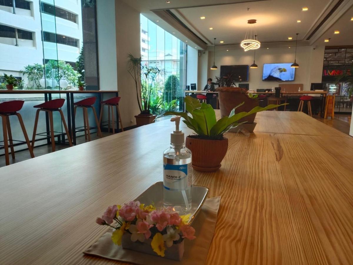 The Royal City Hotel Bangkok Exterior photo